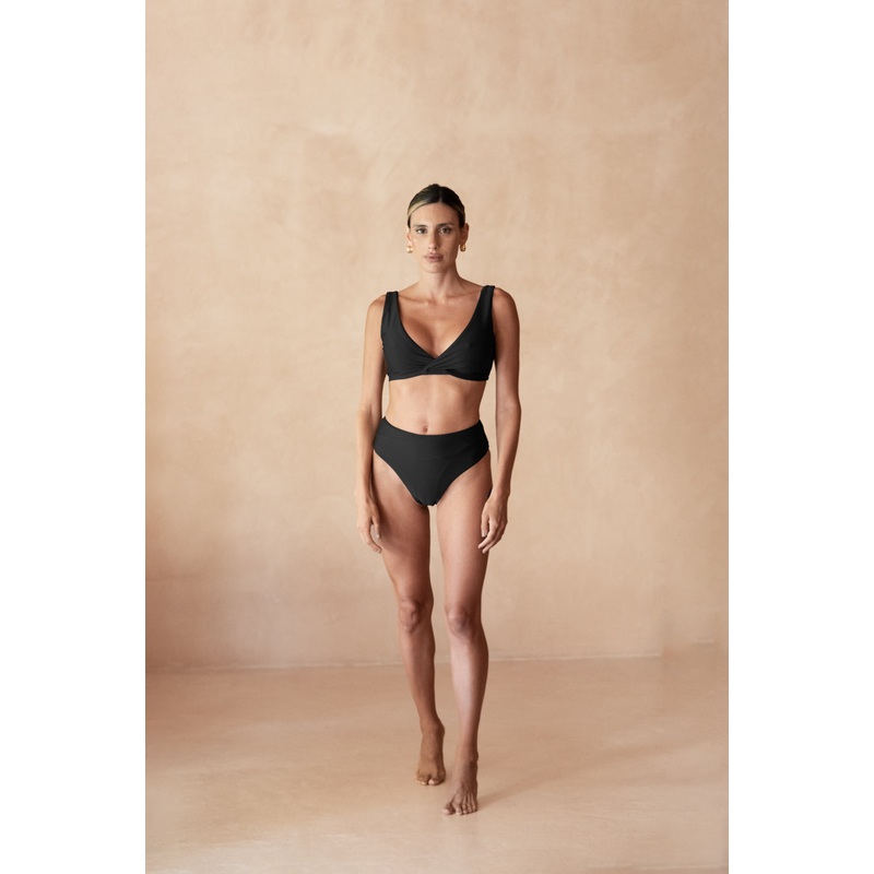 Cross-Front Bralette Top – Nero