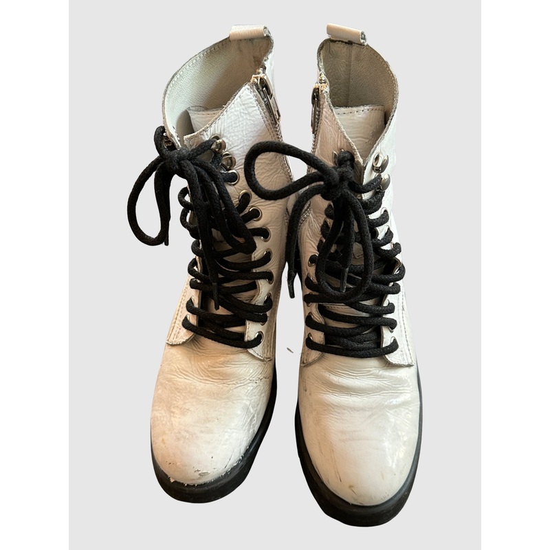GENEVA WHITE COMBAT BOOTS – SM REBOOTED