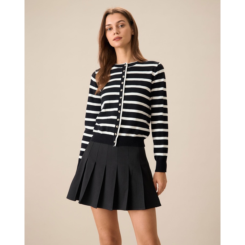 Women’s Black Pleated A-Line Mini Skirt