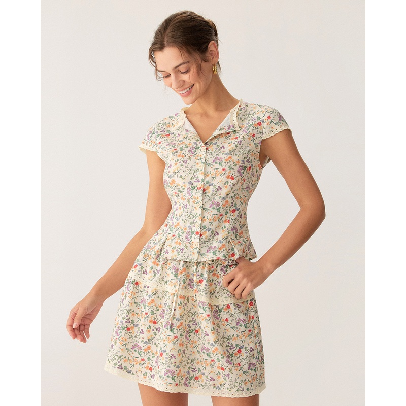 Round Neck Floral Button Blouse