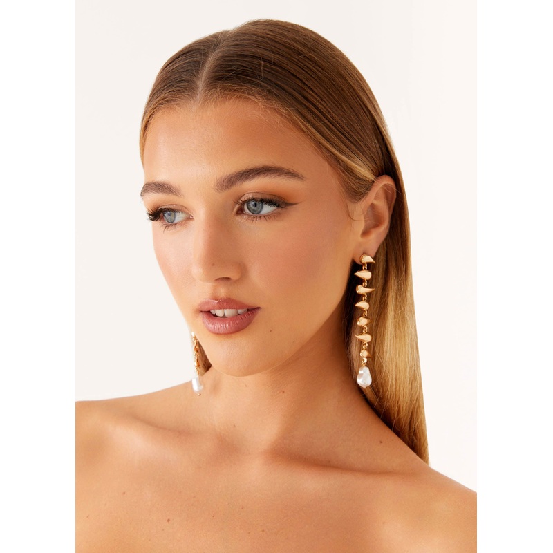 Jaylin Earrings – Pearl
