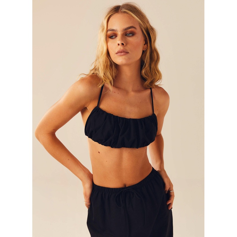 Made For Vacation Crop Top – Black