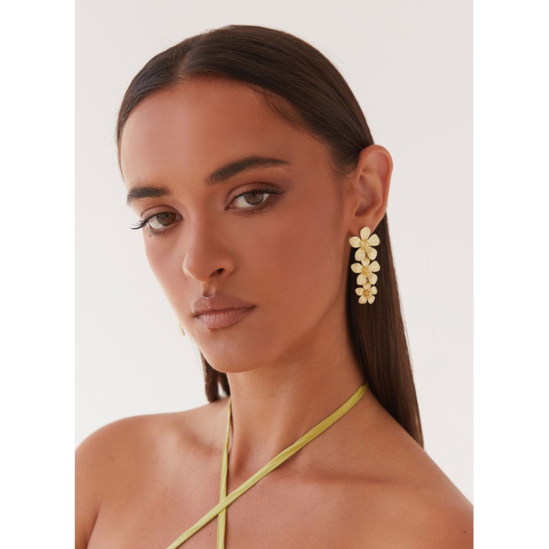 Cadie Flower Earrings – Gold