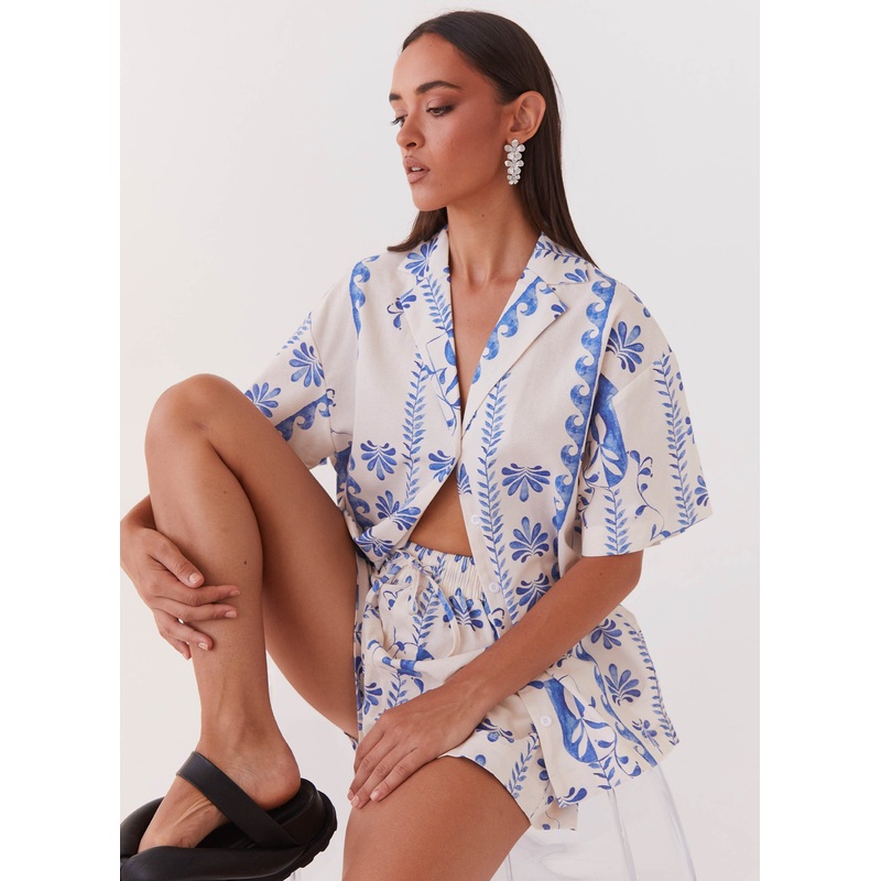 Sweet Relief Linen Shorts – Floral Wave
