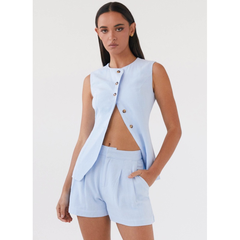 Born For Bordeaux Linen Shorts – Blue