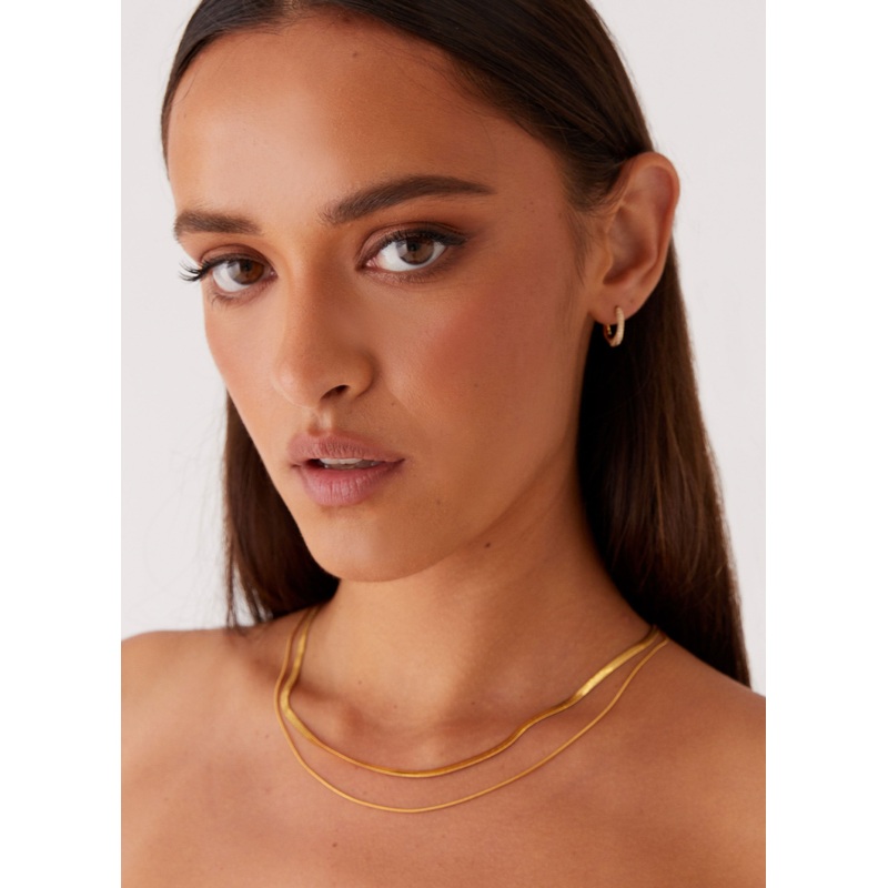 Ria Necklace – Gold
