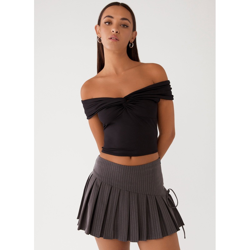 Trixie Twist Off Shoulder Top – Black