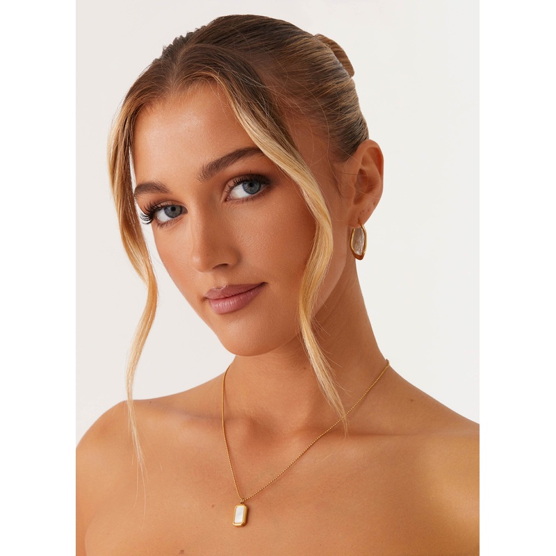 Meet Me Uptown Necklace – Gold