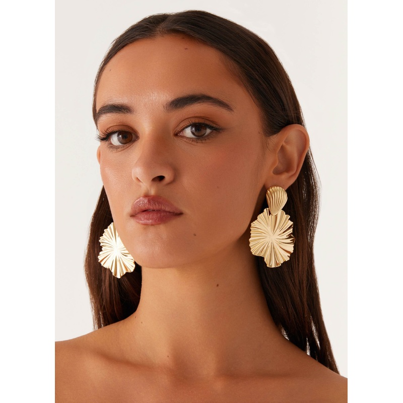 Divinity Earrings – Gold
