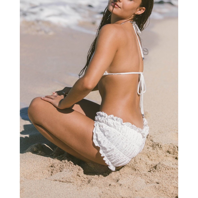Amber shorts – White embroidery