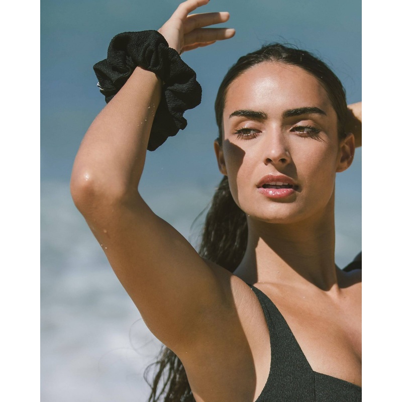 Scrunchie – Black crinkle