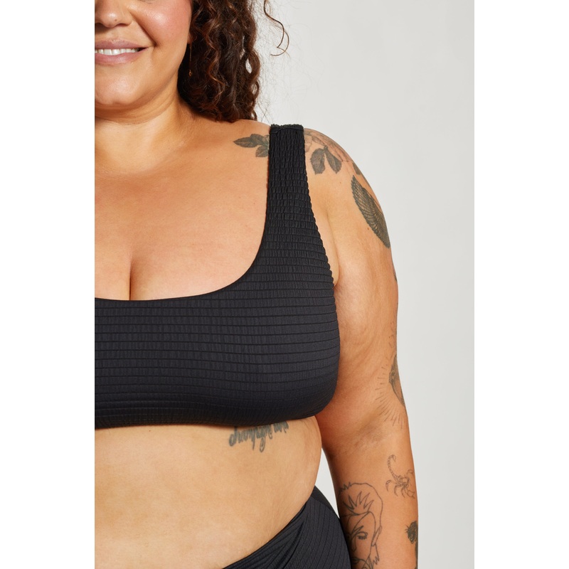 Gia Bikini Top Curve – Black Runch