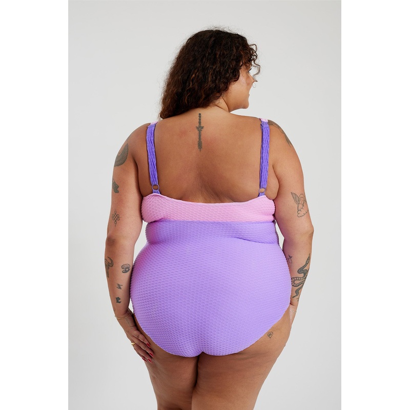 Gwen One Piece Curve – Lilac Crystal