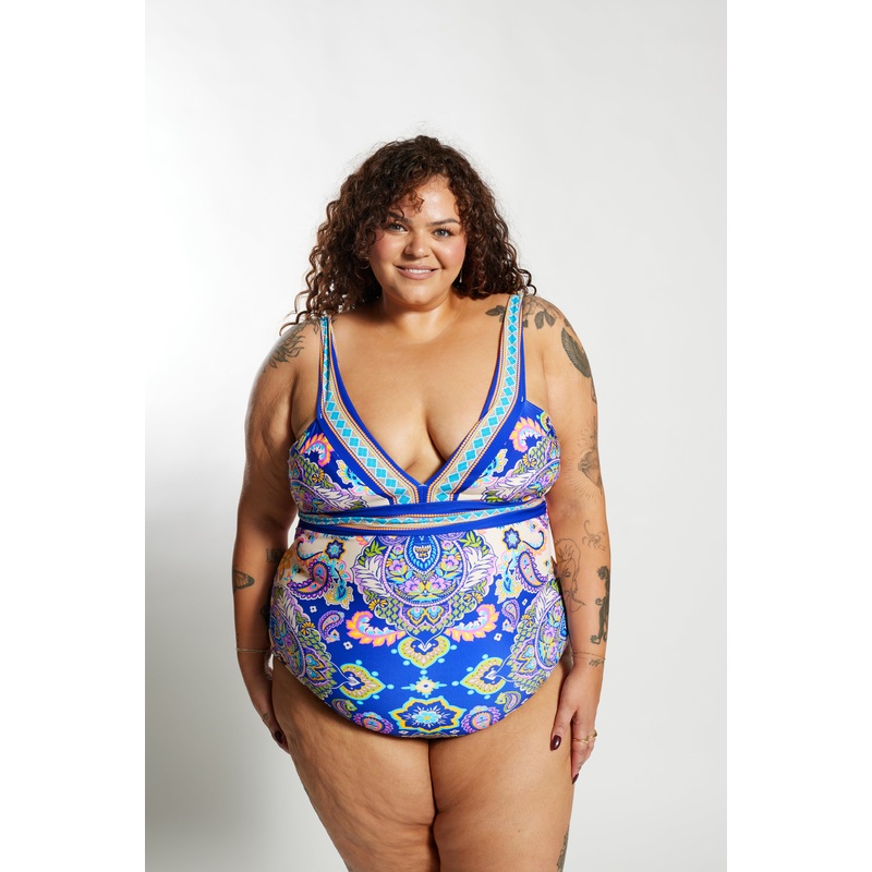 Gwen One Piece Curve – Peacock Swirls