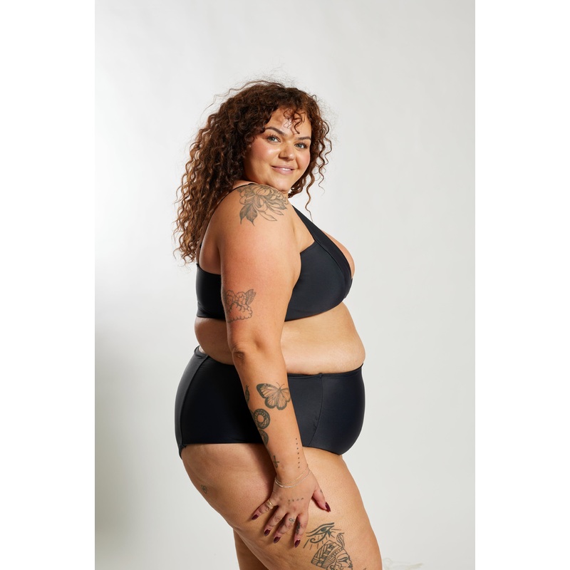 Penelope Bikini Bottom Curve – Black on Black