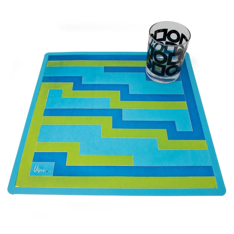 Vera Placemat – Blue ZigZag