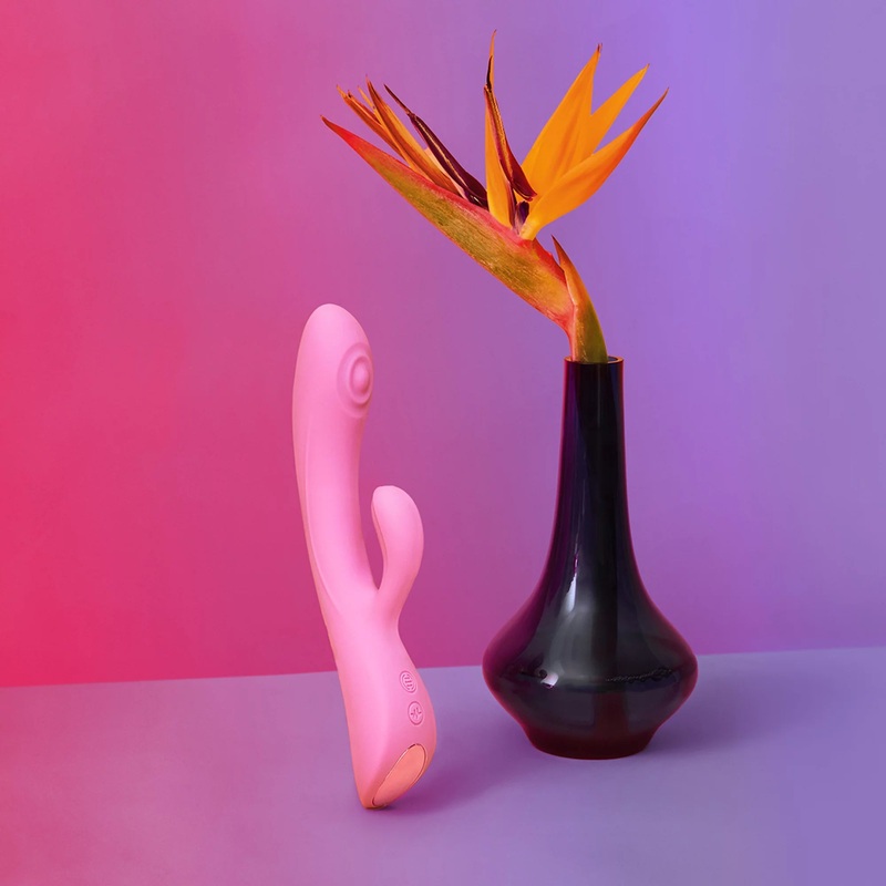 Bunny & Clyde In Pink Passion – Love to Love