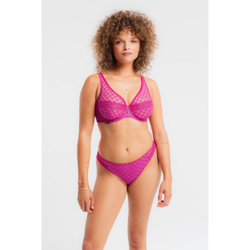 Paco Thong In Very Pink – Louisa Bracq