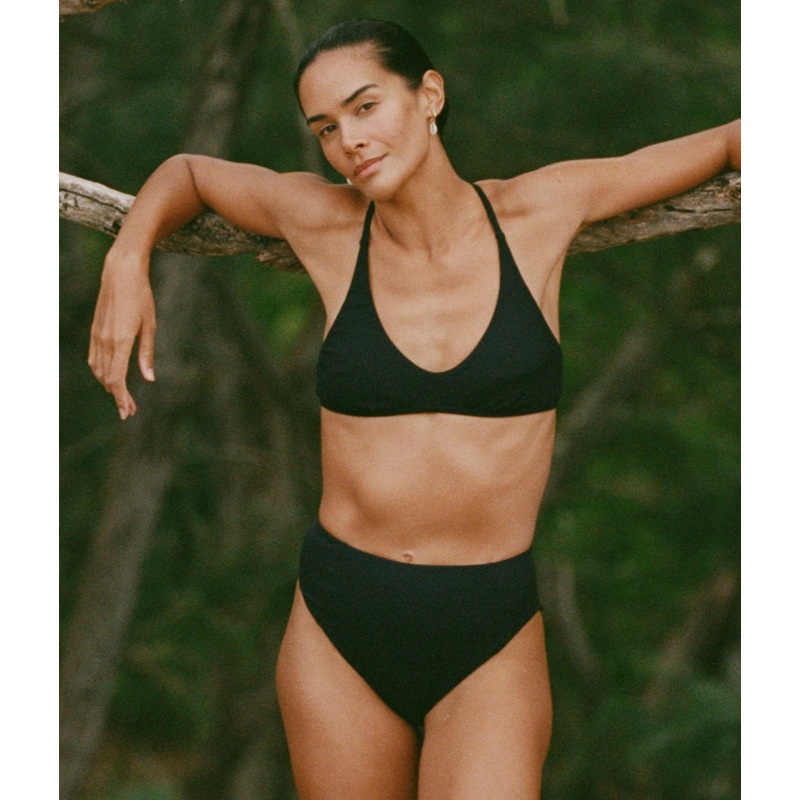 The Valencia Bikini Top – Ribbed – Black
