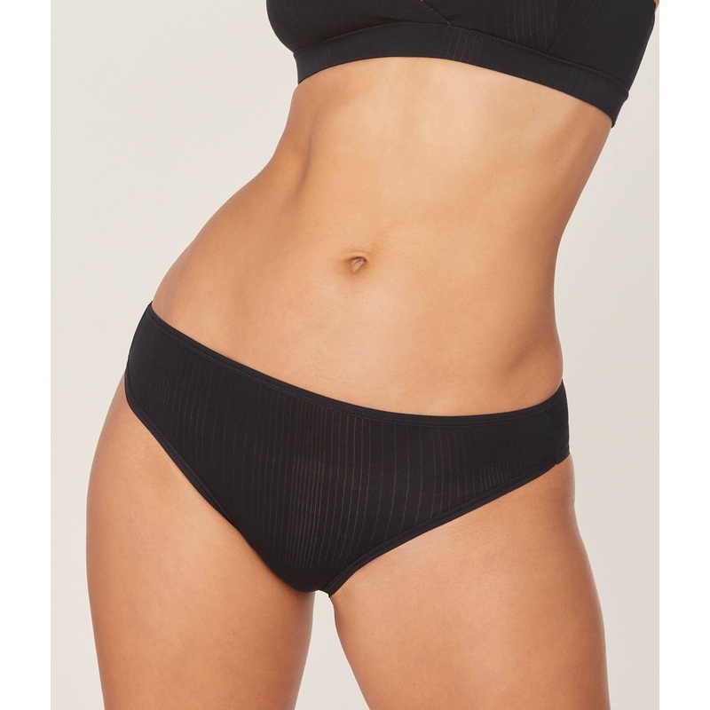 The Bikini Panty – Cloud – Black