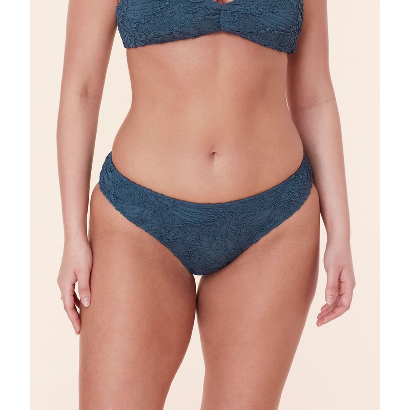 The Classic Bikini Bottom – Popcorn Floral – Stargazer