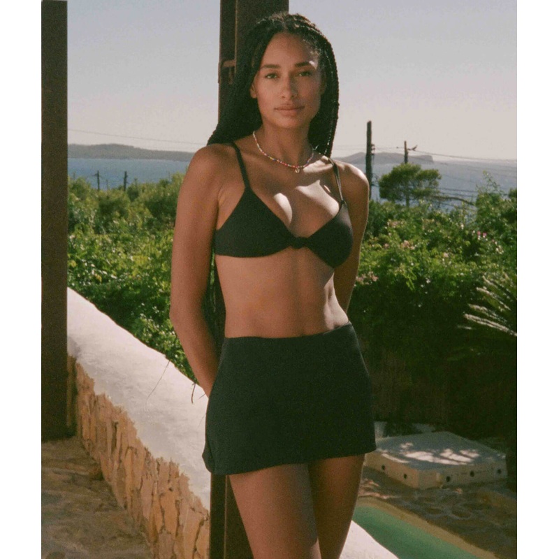 The Skirt Bikini Bottom – Flat – Black